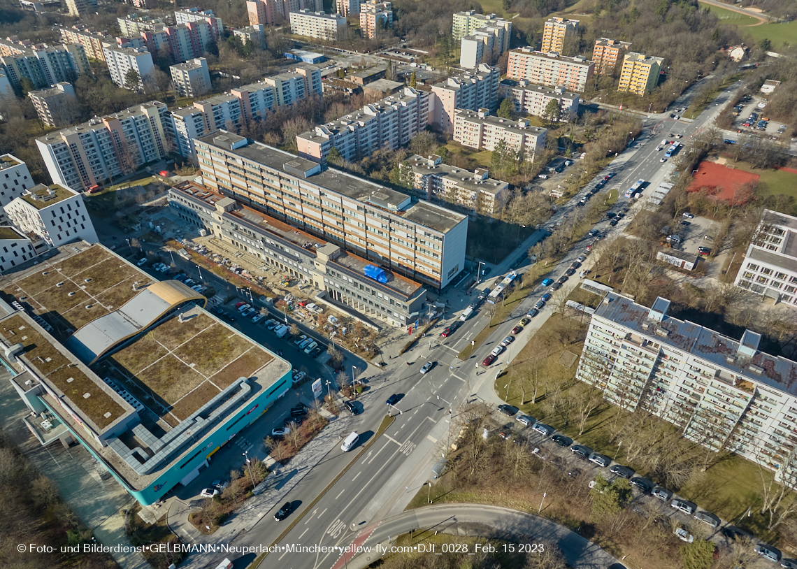 15.02.2023 - Plettzentrum mit Montessori Schule in Neuperlach